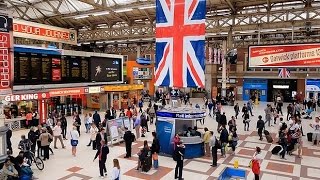 A Walk Through The London Victoria Station London England [upl. by Ardys]